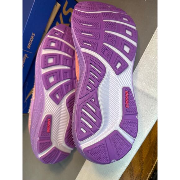 Brooks Run Disney Men’s size 10.5 Ghost 17 Rapunzel Pink/Purple NIB main image 7